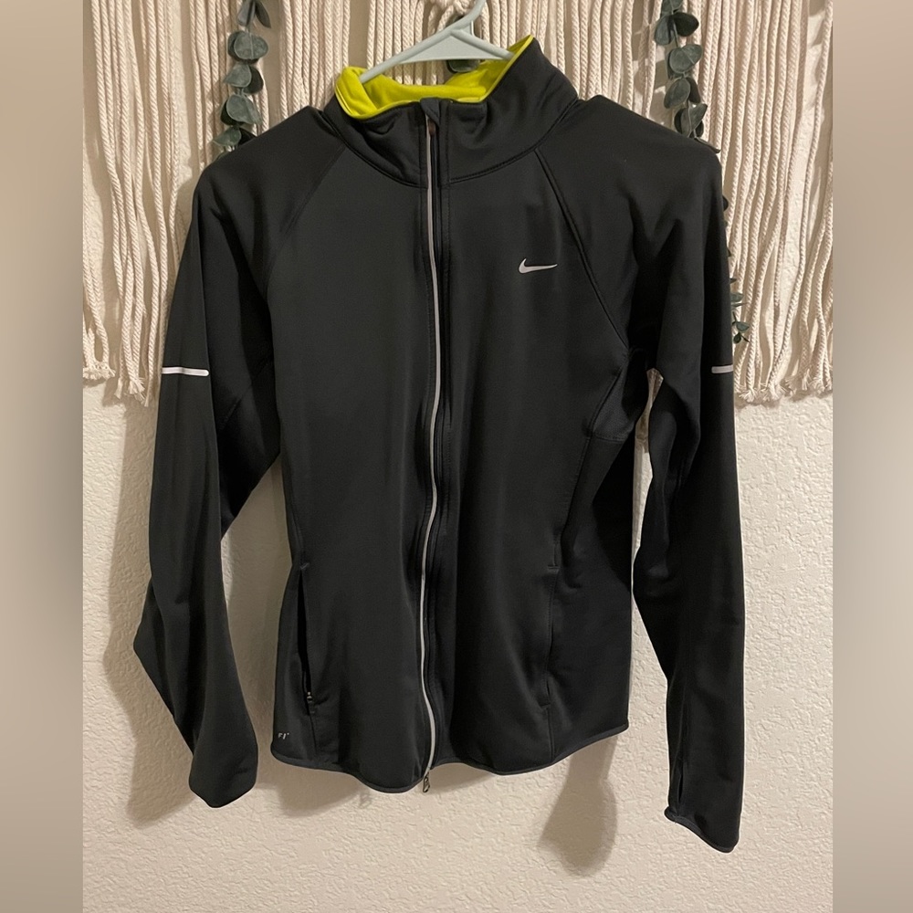 nike zip up jacket